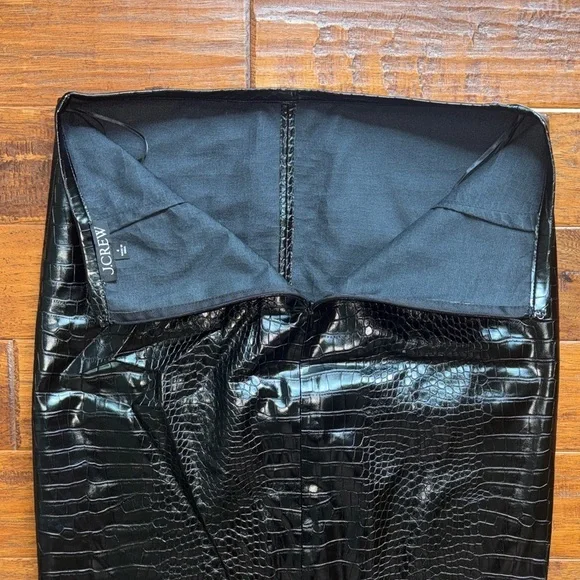 J. Crew Pencil Skirt in Croc Embossed Faux Leather, size 4 - Picture 8 of 9